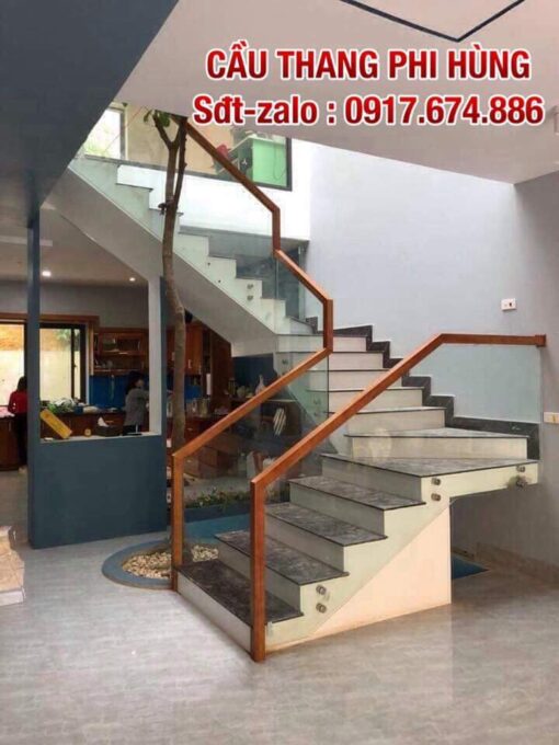 800 mẫu cầu thang kính đẹp tay vịn gỗ