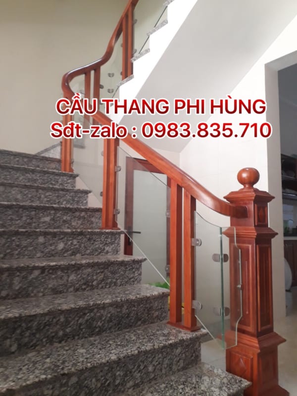 Cầu thang kính báo giá cầu thang kính cường lực