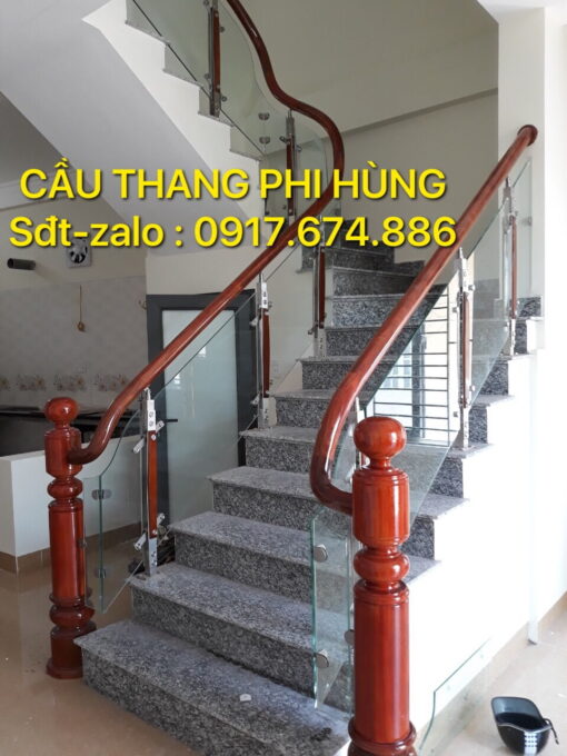 Cầu thang kính cầu thang kính gỗ đẹp ở Hà Nội