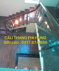 Cầu thang kính