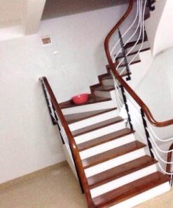 Cầu Thang Sắt Tay Vịn Gỗ