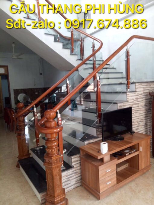 Các Mẫu Cầu Thang Kính Đẹp Tay Vịn Gỗ, Inox. Thi Công Cầu Thang Lan Can Kính Cường Lực Tại Hà Nội