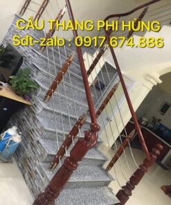 Cầu thang inox, inox tay vịn gỗ tại Hà Nội. Đơn vị thi công cầu thang lan can kính, inox số 1 tại Hà Nội
