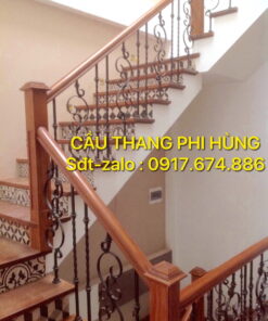 Cầu thang sắt nghệ thuật ở Hà Nội