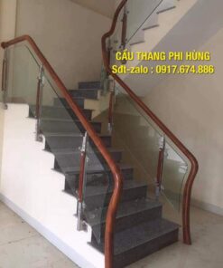 Báo giá cầu thang kính tay vịn gỗ