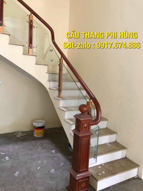 Cầu thang kính, cầu thang gỗ kính đẹp