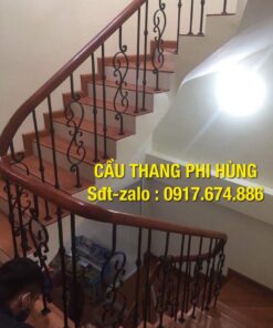 Cầu thang sắt nghệ thuật tại Hà Nội