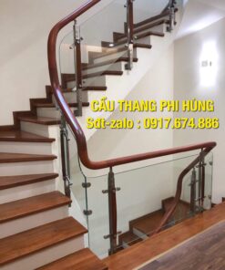 Cầu thang lan can kính tay vịn gỗ, cầu thang kính đẹp tại Hà Nội