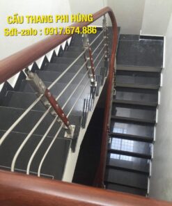 Cầu thang inox tại Hà Nội, cầu thang lan can inox tay vịn gỗ