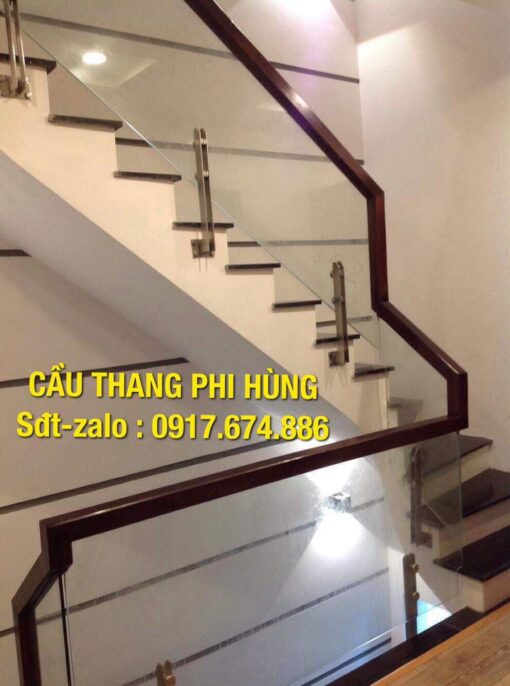 Cầu thang kính đẹp, cầu thang lan can kính cường lực tại Hà Nội