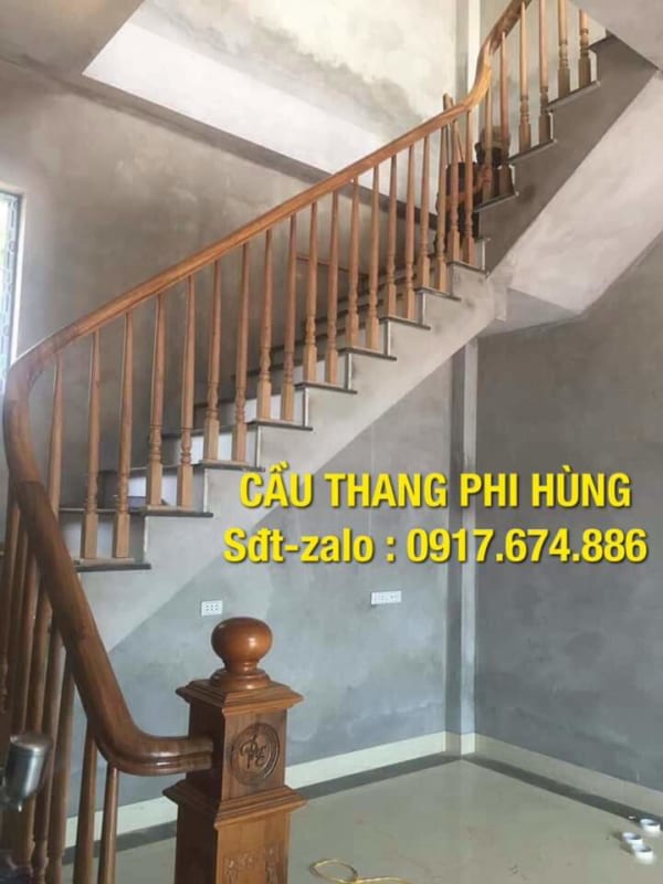 Cầu thang lan can gỗ, cầu thang gỗ ở Hà Nội