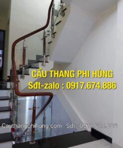 Báo giá cầu thang kính đẹp, Cầu thang kính cường lực tay vịn gỗ inox tại Hà Nội