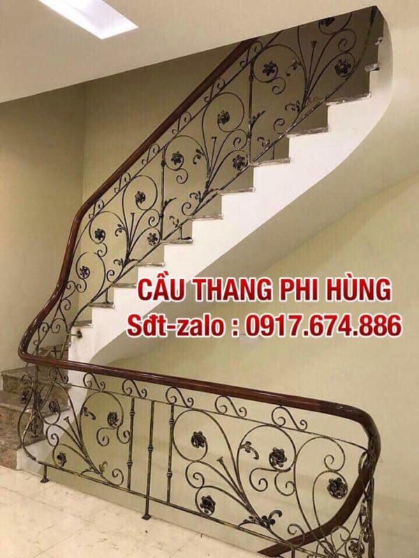 Cầu thang sắt nghệ thuật đẹp nhất tại Hà Nội, Báo giá cầu thang sắt tay vịn gỗ