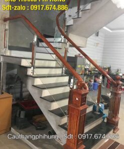 Cầu thang kính gỗ đẹp nhất tại Hà Nội, Lan can cầu thang kính cường lực