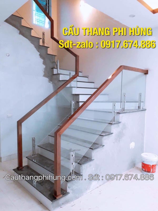 Mẫu lan can cầu thang kính gỗ, Cầu thang kính đẹp. Thi công chuyên nghiệp, uy tín