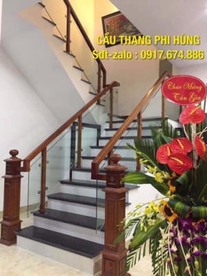 Cầu thang kính, Cầu thang kính đẹp, Cầu thang kính gỗ, Cầu thang kính cường lực, Báo giá cầu thang lan can kính đẹp nhất năm 2020