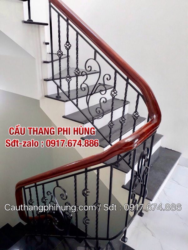 Cầu thang sắt tay vịn gỗ , Cầu thang sắt nghệ thuật, Lan can cầu thang sắt mỹ thuật