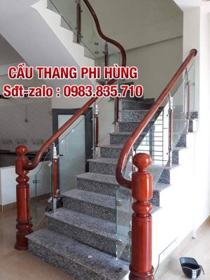 Cầu thang kính chân lửng, Cầu thang kính chân cao. Báo giá cầu thang kính tại Hà Nội