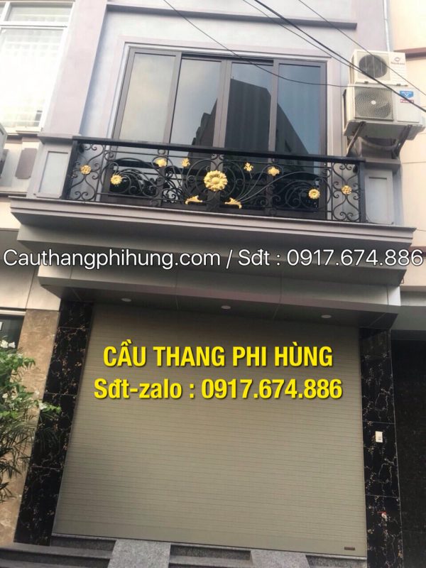 Các mẫu cầu thang lan can sắt nghệ thuật, Ban công sắt nghệ thuật đẹp nhất