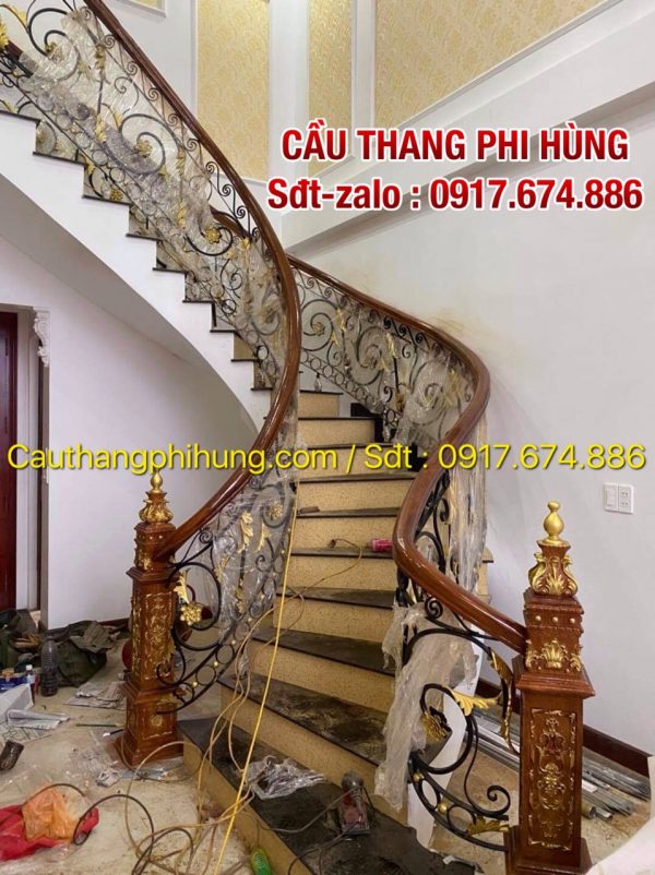 86 mẫu cầu thang sắt nghệ thuật đẹp nhất, Lan can cầu thang sắt nghệ thuật tại Hà Nội