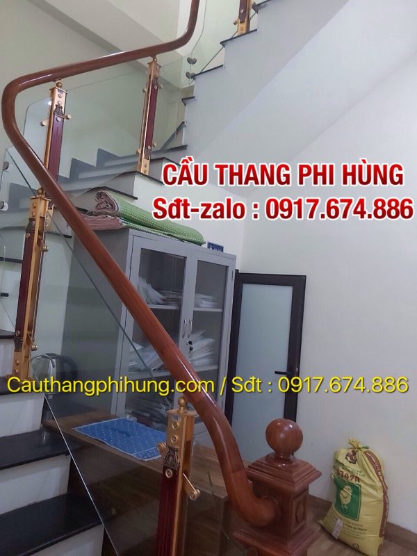 Tổng hợp 105 mẫu cầu thang lan can kính tay vịn gỗ, Lan can cầu thang kính cường lực đẹp nhất tại Hà Nội