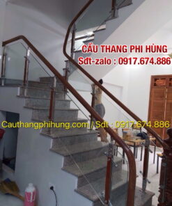 Báo giá cầu thang kính tay vịn gỗ, Cầu thang kính đẹp 2020