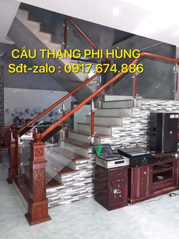 Báo giá cầu thang kính tại Hưng Yên, Tổng hợp các mẫu lan can cầu thang kính tay vịn gỗ, tay vịn inox đẹp nhất tại Hưng Yên