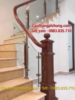 Báo giá cầu thang lan can kính cường lực tay vịn gỗ đẹp nhất tại Vĩnh Phúc