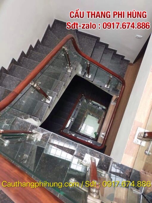 Báo giá lan can cầu thang kính tay vịn gỗ, Mẫu cầu thang kính đẹp nhất tại Hà Nội, Thi công chuyên nghiệp uy tín tiến độ