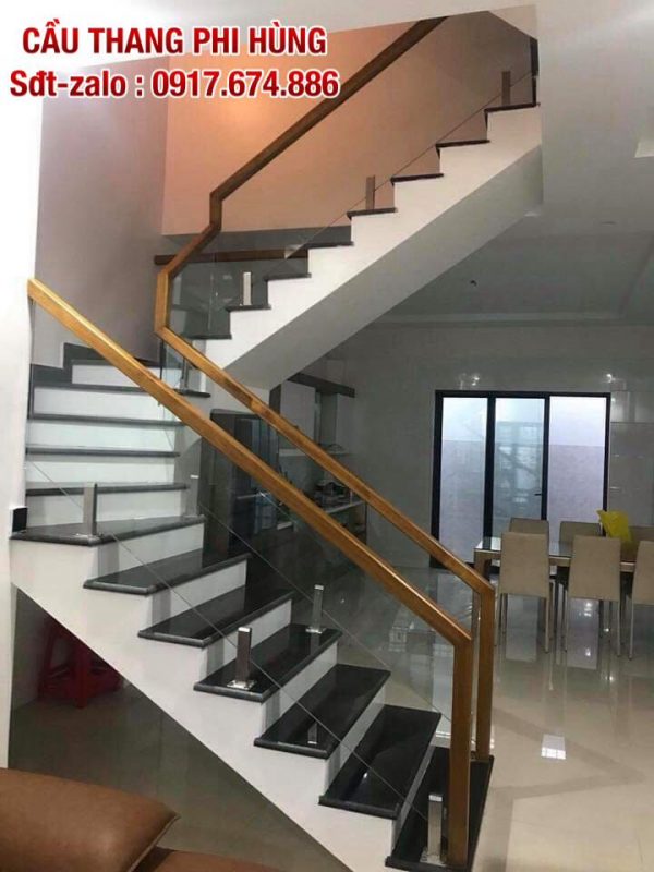 Báo giá cầu thang kính tại Hưng Yên, Tổng hợp các mẫu lan can cầu thang kính tay vịn gỗ, tay vịn inox đẹp nhất tại Hưng Yên