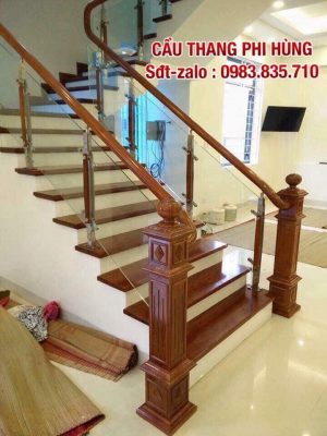 Cầu thang gỗ kính cường lực
