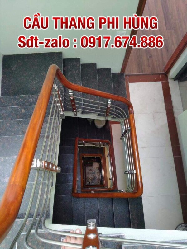 Mẫu cầu thang gỗ inox tại Hà Nội