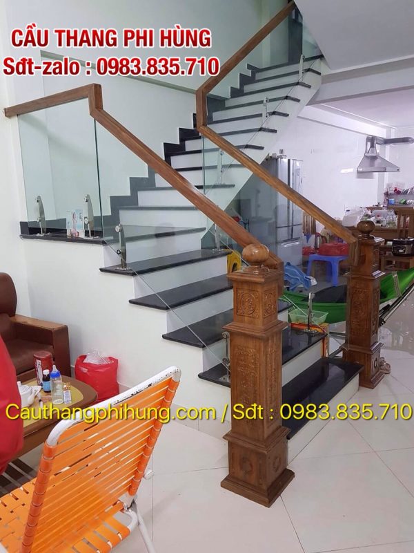 LAN CAN CẦU THANG KÍNH TAY VỊN GỖ