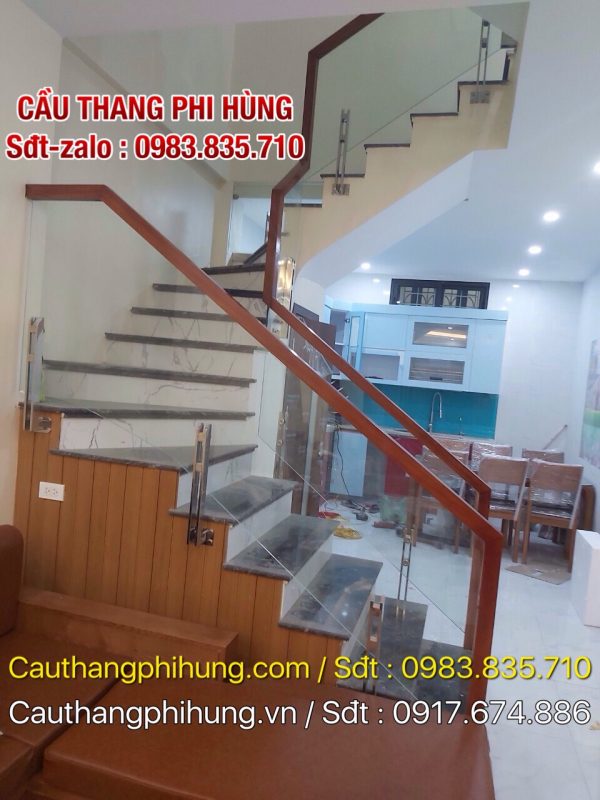 CÁC MẪU CẦU THANG KÍNH ĐẸP CHO NHÀ ỐNG