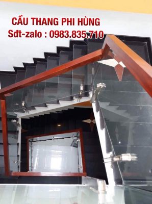CÁC MẪU CẦU THANG KÍNH CHO NHÀ HẸP