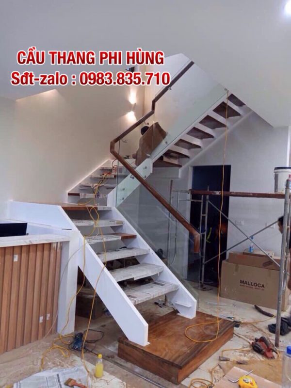 THI CÔNG CẦU THANG XƯƠNG SẮT TẠI HÀ NỘI