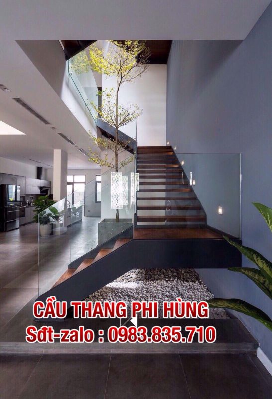 MẪU CẦU THANG XƯƠNG SẮT TẠI HÀ NỘI