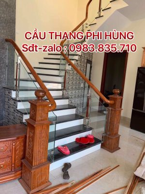 CẦU THANG LAN CAN KÍNH CƯỜNG LỰC TAY GỖ