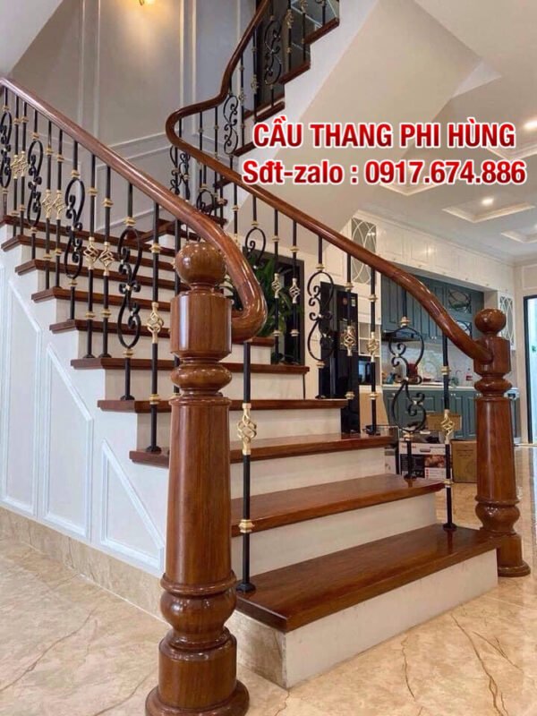 Cầu thang sắt tay vịn gỗ , Cầu thang sắt mỹ thuật tại Hà Nội