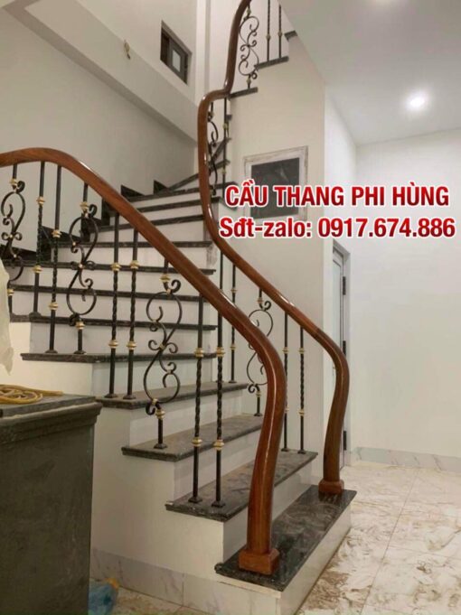 Mẫu Cầu Thang Sắt Đẹp Tay Vịn Gỗ . Cầu Thang Lan Can Sắt Nghệ Thuật