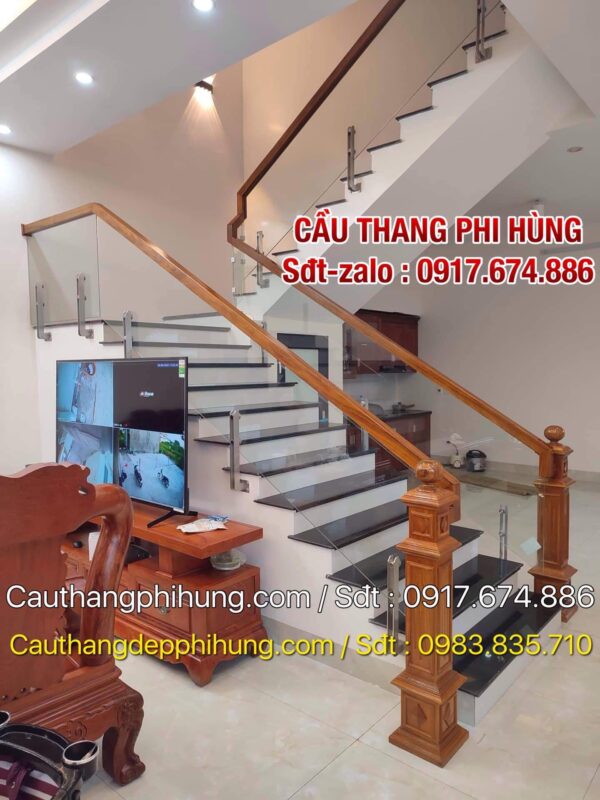 Cầu Thang Lan Can Kính Cường Lực . Cầu Thang Kính Đẹp Tay Vịn Gỗ