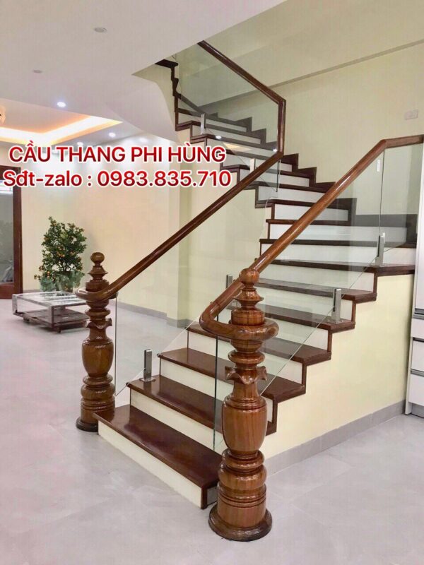 MẪU CẦU THANG KÍNH TẠI PHÙNG, ĐAN PHƯỢNG, HÀ NỘI