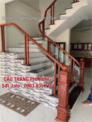 CẦU THANG KÍNH GỖ ĐẸP HƯNG YÊN