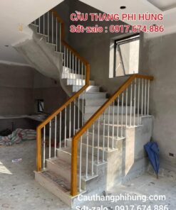 Cầu Thang Sắt Mỹ Thuật Đẹp . Cầu Thang Lan Can Sắt Tay Vịn Gỗ
