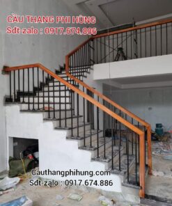 Lan Can Cầu Thang Sắt Tay Vịn Gỗ . Mẫu Cầu Thang Sắt Đẹp Tại Hà Nội