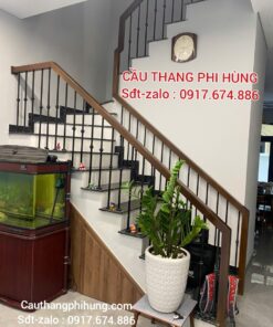 Cầu Thang Sắt Tay Vịn Gỗ Đẹp . Mẫu Cầu Thang Lan Can Sắt Tại Hà Nội