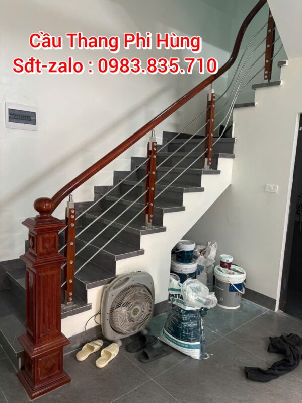 Cầu Thang Inox Đẹp Tay Gỗ . Lan Can Cầu Thang Inox Tay Vịn Gỗ