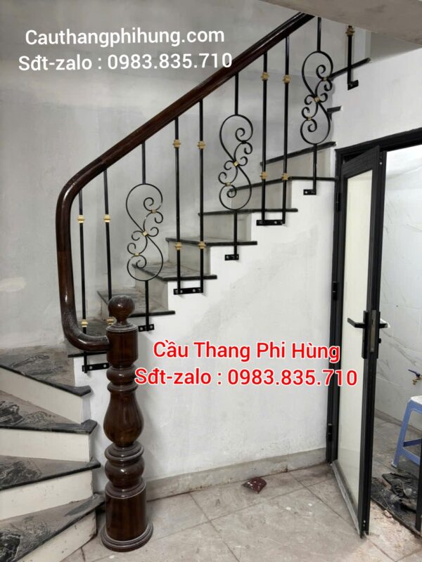 Cầu Thang Sắt Mỹ Thuật Đẹp . Mẫu Cầu Thang Sắt Đẹp Tay Vịn Gỗ